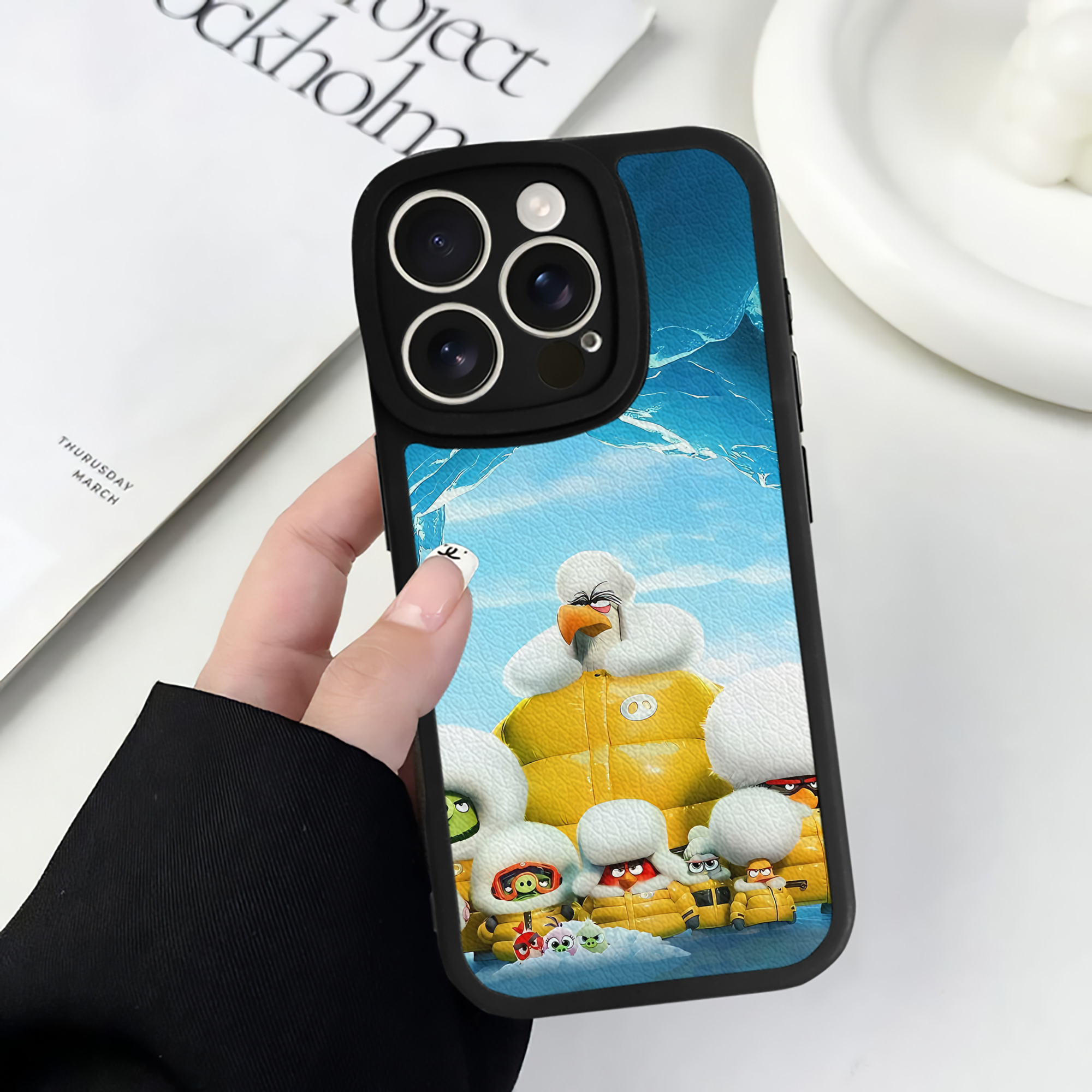 （画像用） Angry Birds アングリーバード 【iPhone 16シリーズ対応】シリコンスマホケース（レザー調） 材質：シリコン